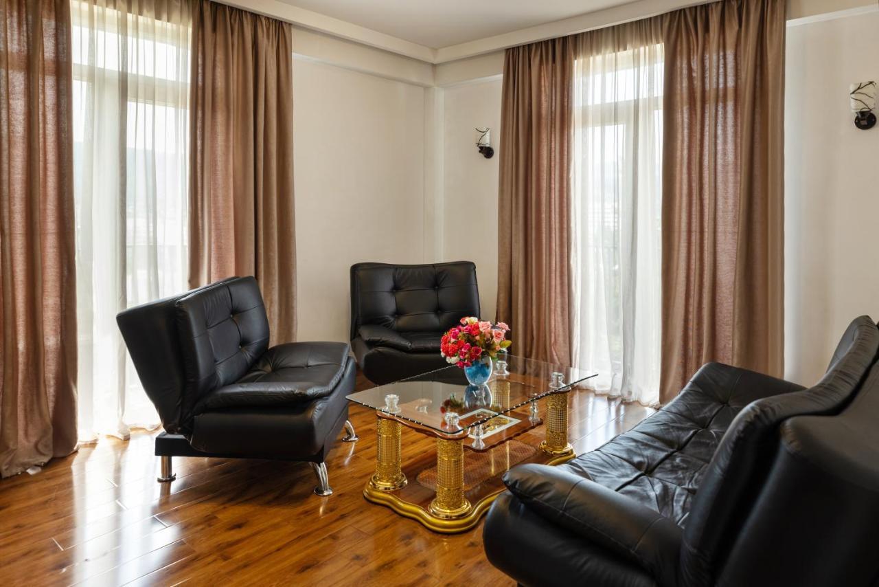 Hotel Grand Palace Tbilisi Eksteriør billede